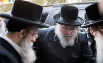 Grand Rabbi of Belz sends bottle of wine to Shas chief