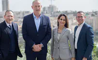 Benny Gantz visits Nefesh B'Nefesh Aliyah campus