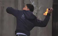 Hevron Arabs Attack IDF with Firebombs
