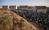 ‘Mini Yom Kippur’ as Jews Fast, Pray for Ulpana