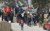 Hevron Arabs Kick Out Leftist Activists near Peace House