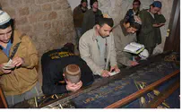 1,500 Jews Find Vandalism at Joseph's Tomb for Hanukkah