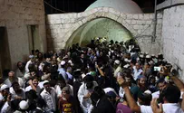 Hundreds of Jews defy Arab violence, pray at Joseph's Tomb