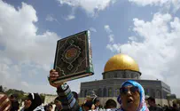 Watch: Muslims Terrorize Jewish Children on Temple Mount