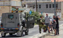 Beinart joins Jews confronting IDF in Hevron