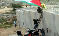 Masses of Arab infiltrators flood into Israel daily despite wall