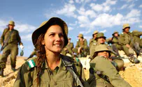 Female soldiers left behind, are hounded by Palestinian Arabs