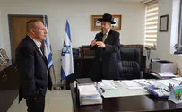 Chief Rabbi regrets Rabbi Yehoshua Fass blacklist inclusion