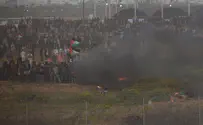 Thousands of Arabs demonstrate along Gaza border