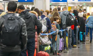 Electronic passport gates fail at all Britain's major airports