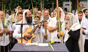 Live: Holiday prayers with Rabbi Shmuel Eliyahu