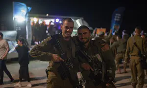 'Hope Truck' initiative for Israel's soldiers and families