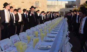Haredi yeshiva sets table for hostages