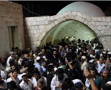 2 hurt in stone-throwing attack at Joseph's Tomb