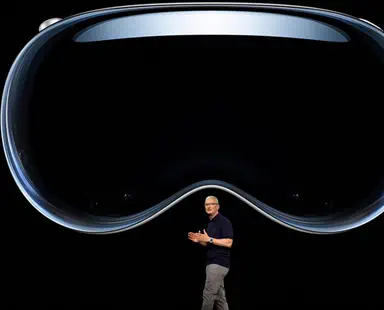 Apple unveils first-ever virtual reality headset