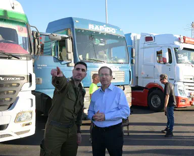 President Herzog tours Israel-Egypt border