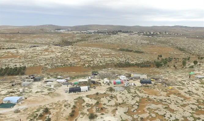 Illegal Arab settlement