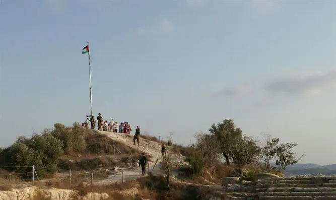 PLO flag waving at Sebastia National Park