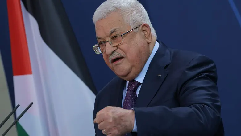Palestinian Authority Chaiman Mahmoud Abbas speaks to the media in Berlin, Aug