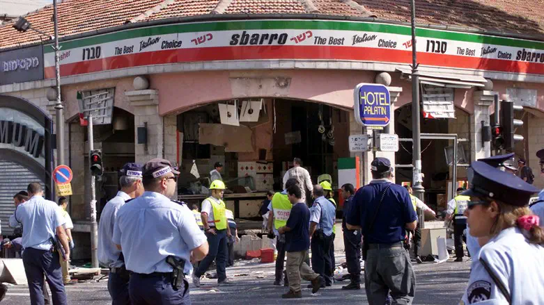 Terrorist attack at Sbarro restaurant in Jerusalem