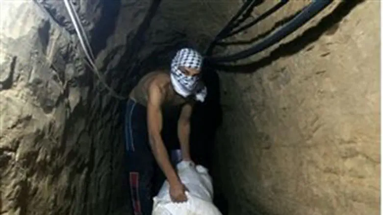 Terrorist tunnel (file)