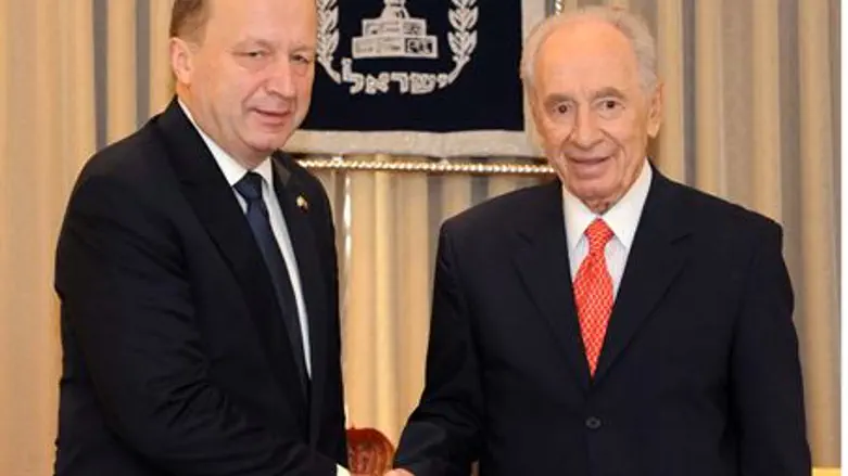 Peres and Lithuanian PM