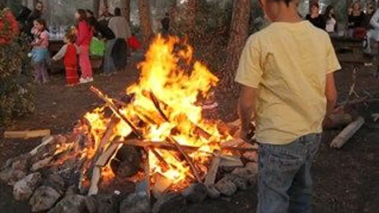 Lag B'Omer bonfire