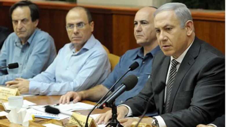 Israeli Cabinet Approves Shalit Deal