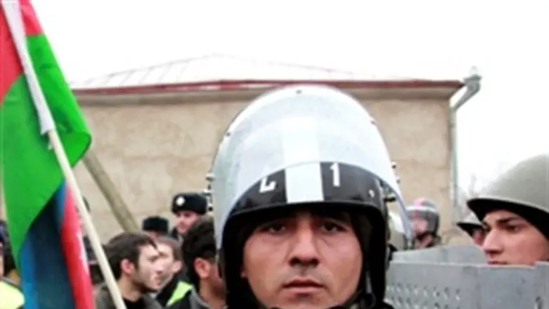 Azeri policeman at demonstration