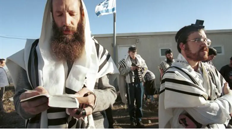 Illustration: Jewish prayer in Israel