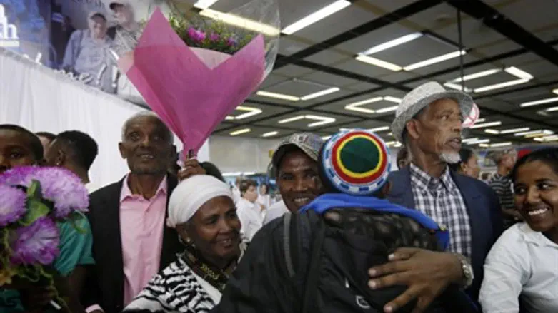 Ethiopian immigrants arrive in Israel, Wednes