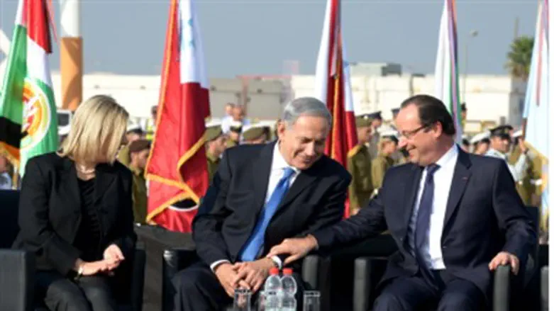 Sarah and Binyamin Netanyahu with Hollande