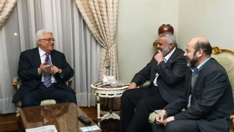 PA's Abbas and Hamas's Haniyeh meet, Feb 2012