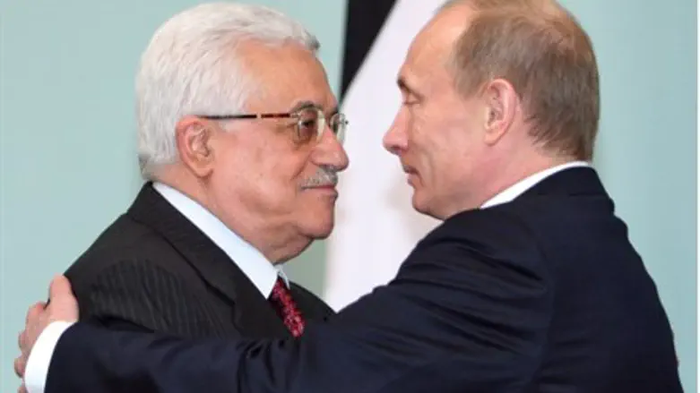 Mahmoud Abbas and Vladimir Putin (file)