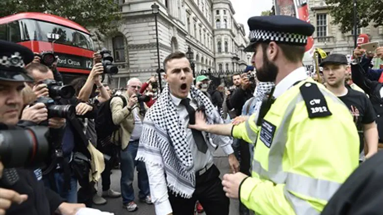 Anti-Israel protesters in London