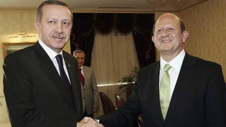 Erdogan with leader of Turkish Jewish Community Sami Herman (file)