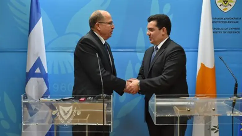 Ya'alon and Cypriot counterpart