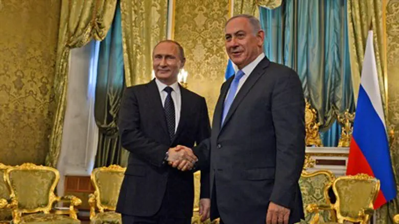 Netanyahu and Putin meet at the Kremlin
