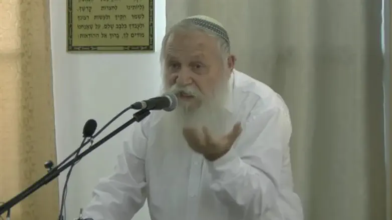 Rabbi Druckman at Amona