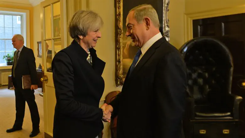 Theresa May and Binyamin Netanyahu