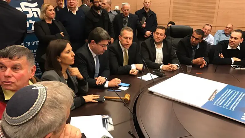Likud ministers meet with Yesha leaders