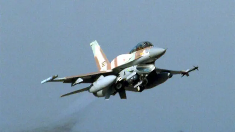 IAF F-16 fighter jet (archive)