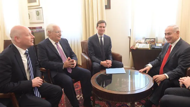 Netanyahu meets Kushner and Greenblatt