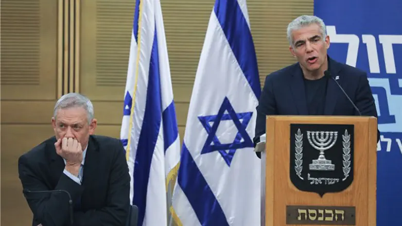 Blue and White party leaders Benny Gantz and Yair Lapid