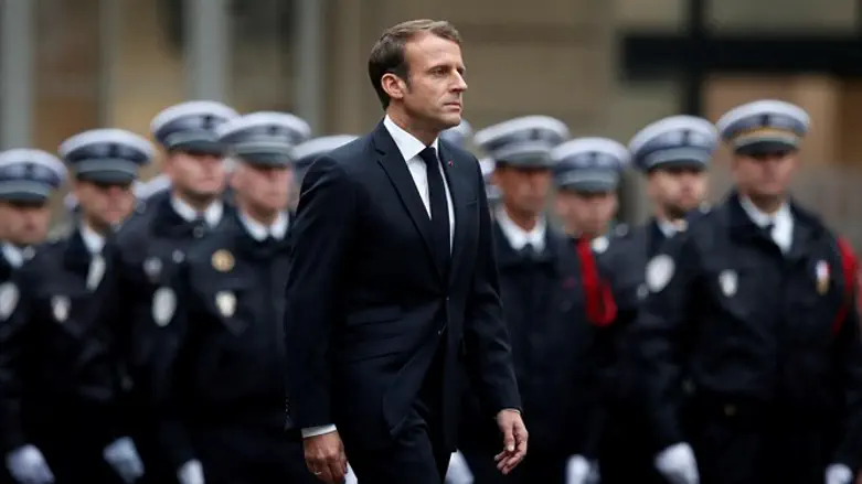 Macron attends ceremony to honor victims of Paris stabbing