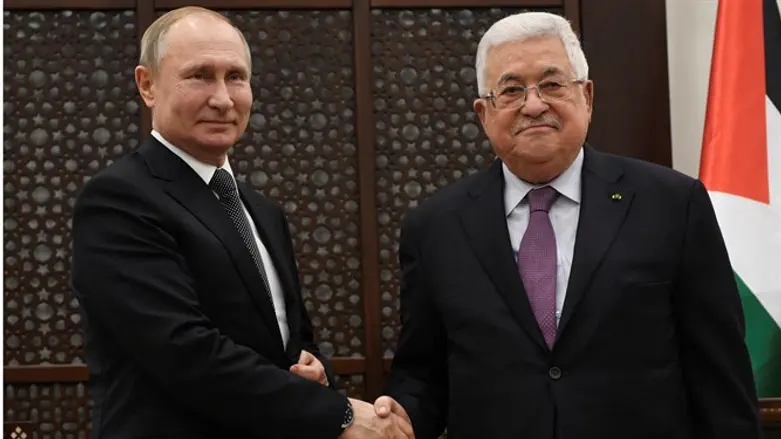 Vladimir Putin and Mahmoud Abbas
