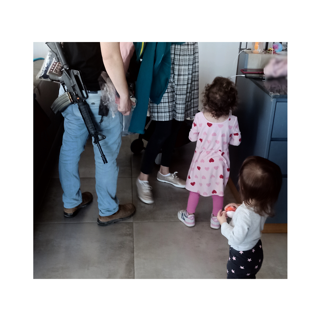 Naftali and Pesi's young daughters