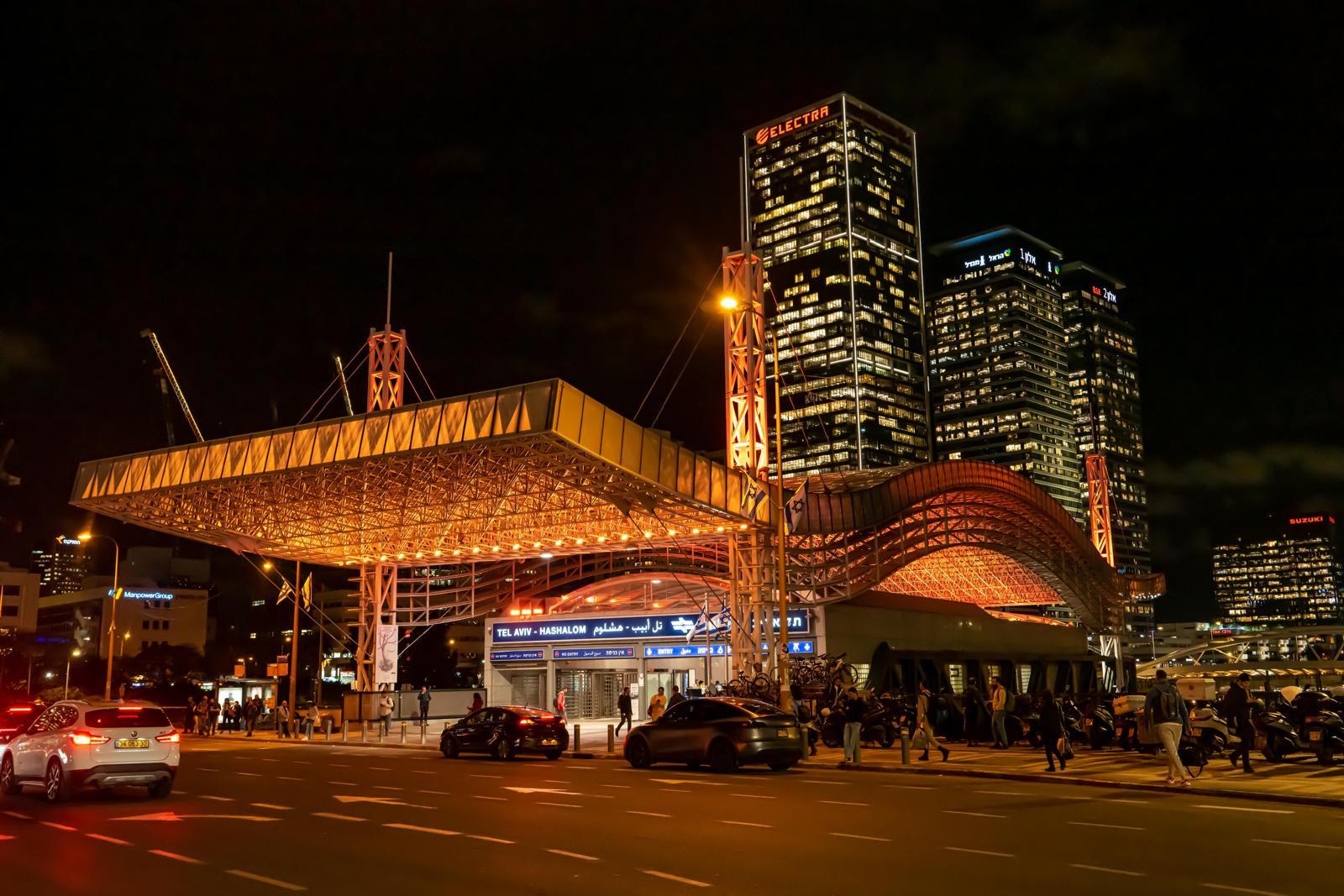 HaShalom train station in Tel Aviv