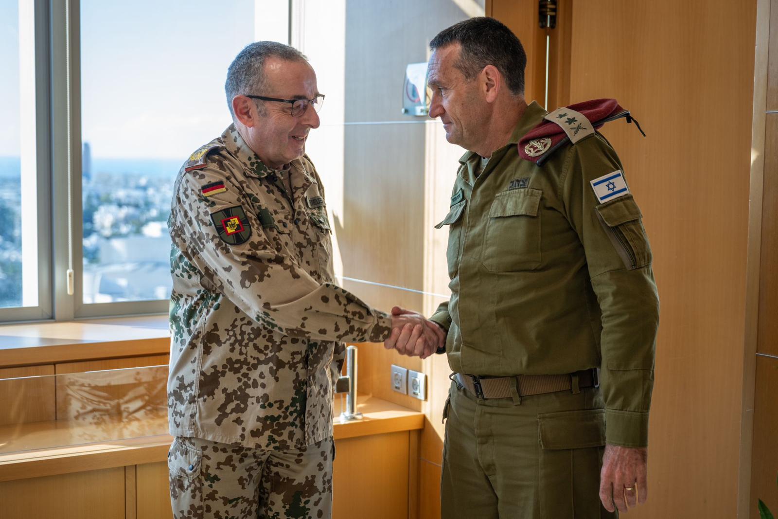 Carsten Breuer (L) and Herzi Halevi (R)