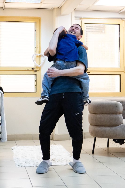 Elkana Bohbot reunites with his son, Re'em